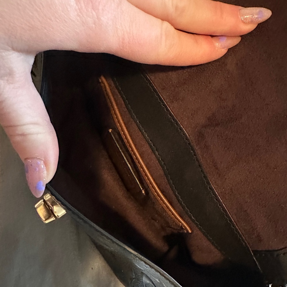 Authentic Coach Lex Purse - Picture 4 of 4